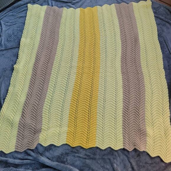 Handmade Chevron Knit Throw Blanket Yellow Brown Bumble Bee - Picture 1 of 2
